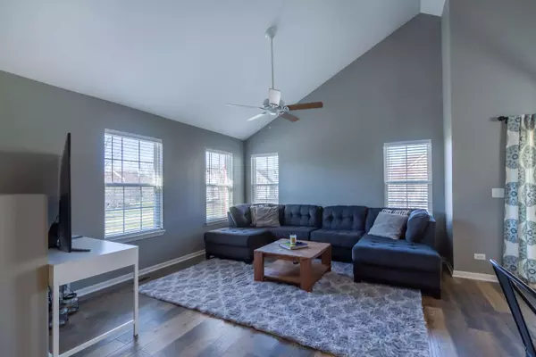 1580 Sandcastle LN #1580, Pingree Grove, IL 60140