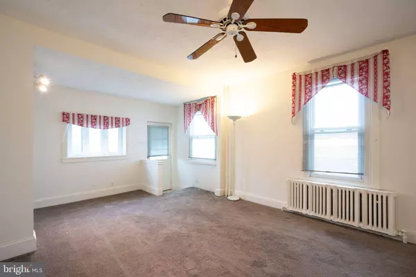 34 MAPLE TER, Clifton Heights, PA 19018