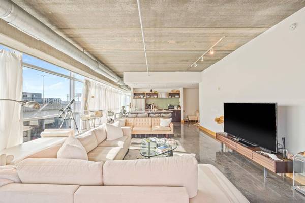 345 6th AVE N #305, Minneapolis, MN 55401