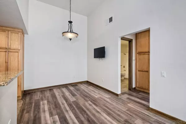 15263 Maturin Dr #9, San Diego, CA 92127