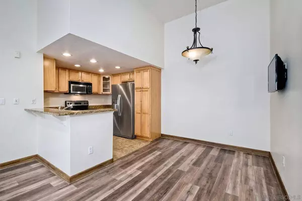 15263 Maturin Dr #9, San Diego, CA 92127