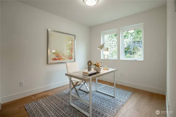 418 24th AVE E #B, Seattle, WA 98112