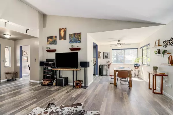 5787 Silverleaf DR, Foresthill, CA 95631