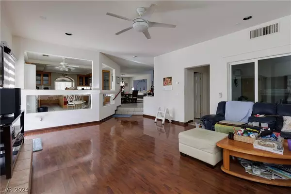 7887 Abalone Bay Street, Las Vegas, NV 89139