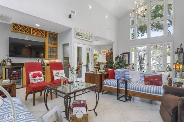 13904 Paraiso Road, Ocean Springs, MS 39564