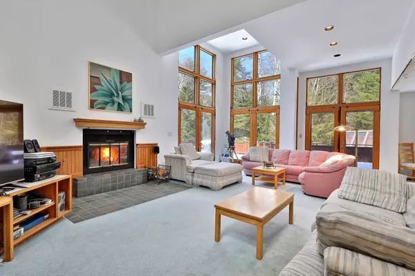 213 Alran RD, Killington, VT 05751