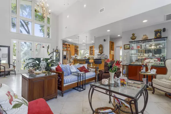 13904 Paraiso Road, Ocean Springs, MS 39564