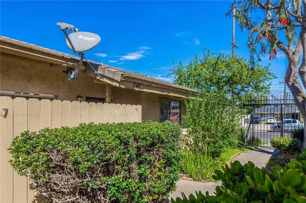 240 W Hemlock ST, Port Hueneme, CA 93041