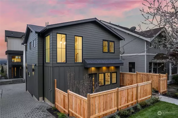 418 24th AVE E #B, Seattle, WA 98112