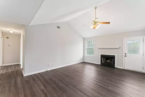 7548 Chadwick Dr, Murfreesboro, TN 37129