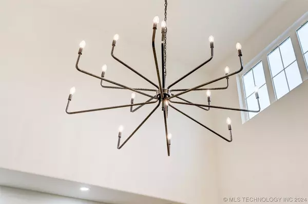 614 W Fairway DR, Broken Arrow, OK 74011