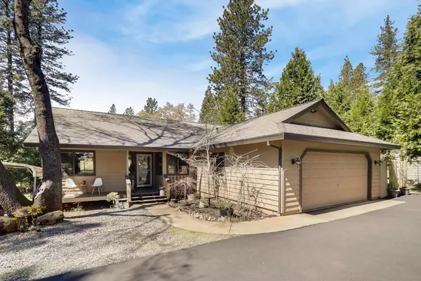 5787 Silverleaf DR, Foresthill, CA 95631