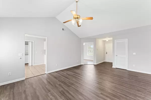 7548 Chadwick Dr, Murfreesboro, TN 37129