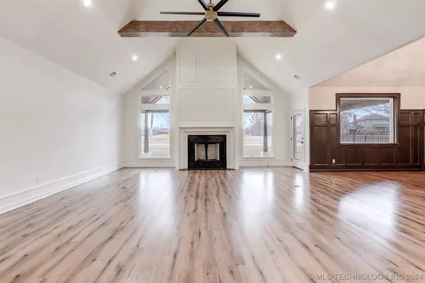 614 W Fairway DR, Broken Arrow, OK 74011