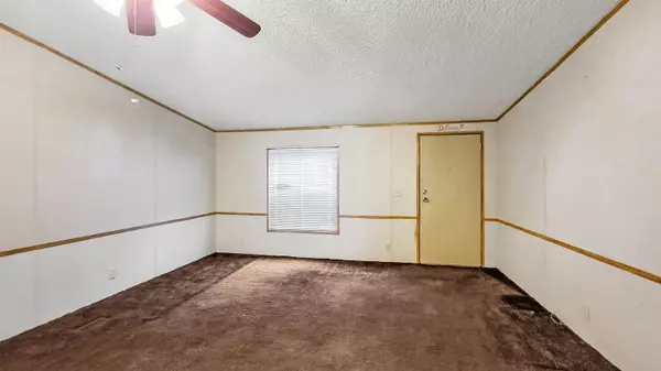 687 N Highway, Palatka, FL 32177-8644