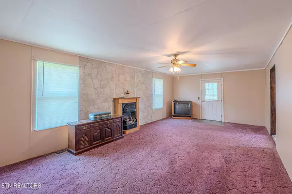 1407 Etherton Rd, Sevierville, TN 37876