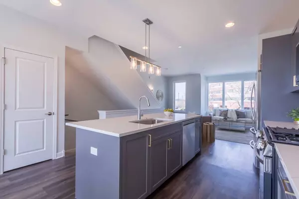 1205 Shermer RD, Northbrook, IL 60062