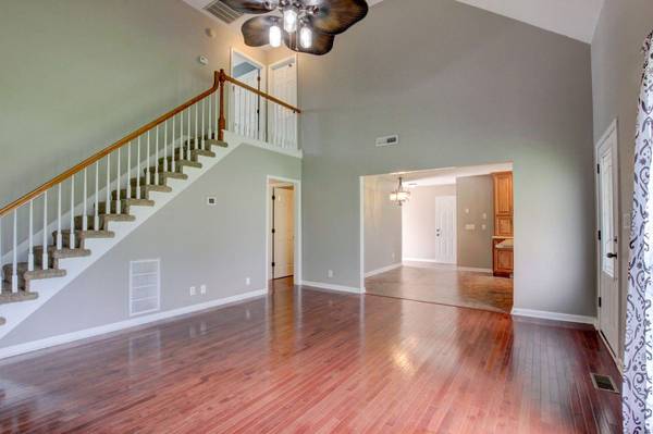 1919 Claymont Dr, Clarksville, TN 37040