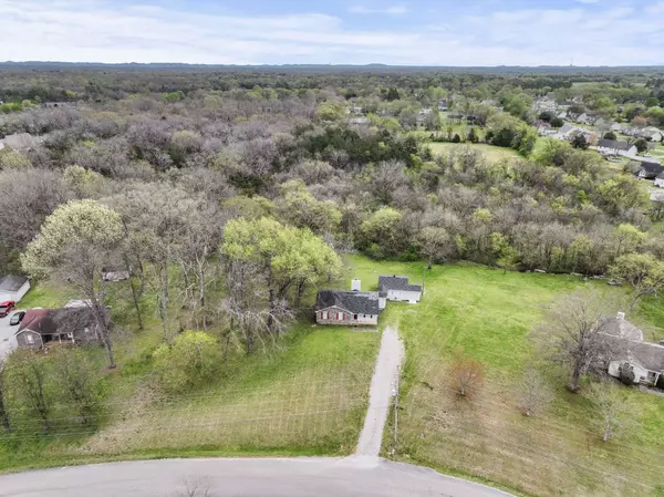 7548 Chadwick Dr, Murfreesboro, TN 37129