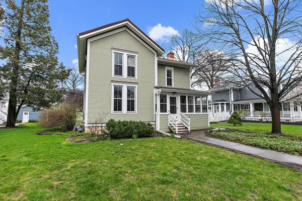 16 N Loomis ST, Naperville, IL 60540