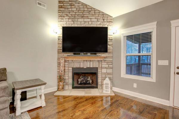 1729 Double R Blvd, Clarksville, TN 37042