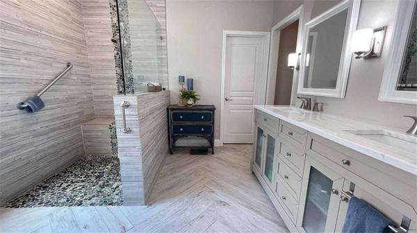 915 Santa Anita DR, Woodstock, GA 30189