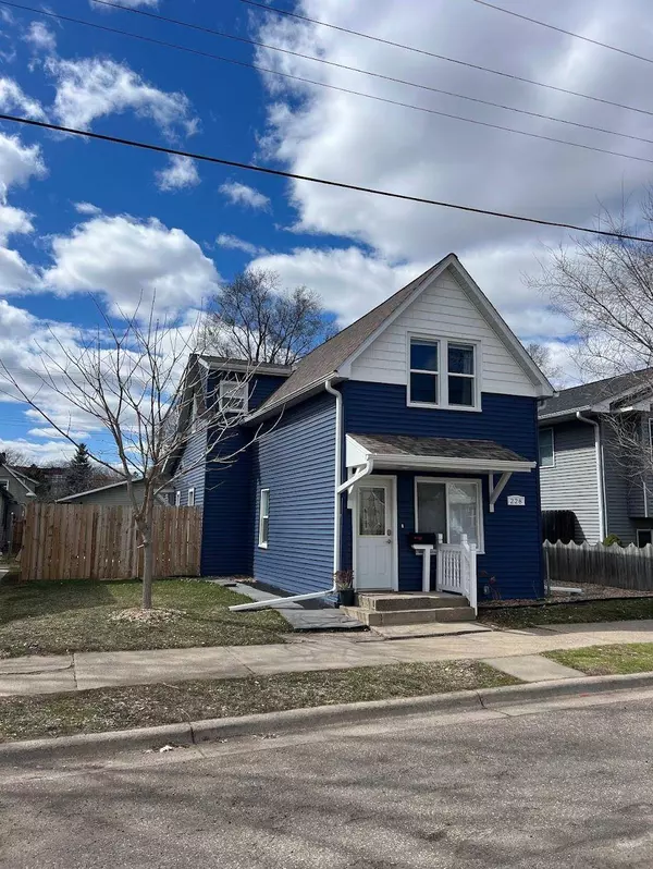 228 1st AVE S, South Saint Paul, MN 55075