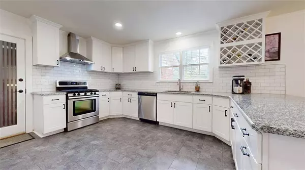 1015 Lawhon Street, Shreveport, LA 71106