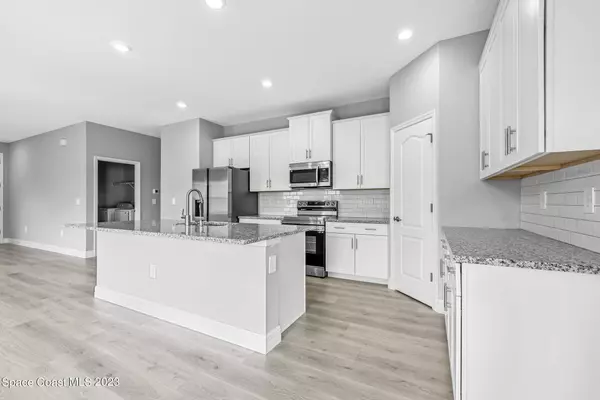 529 Tejon AVE SW, Palm Bay, FL 32908