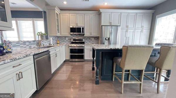 915 Santa Anita DR, Woodstock, GA 30189