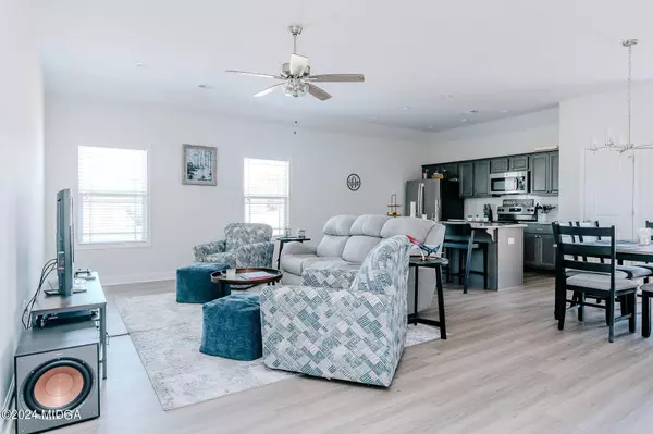 193 Red Tail Circle, Byron, GA 31008