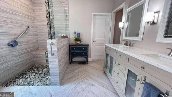 915 Santa Anita DR, Woodstock, GA 30189