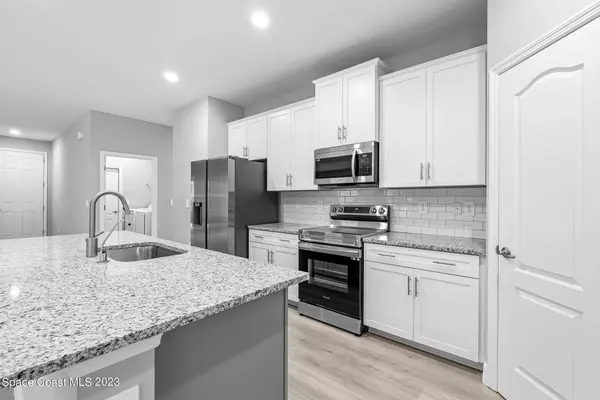 529 Tejon AVE SW, Palm Bay, FL 32908