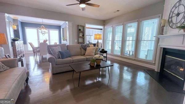 915 Santa Anita DR, Woodstock, GA 30189