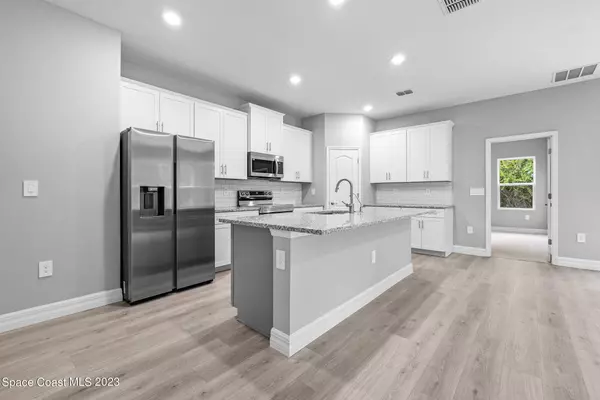 529 Tejon AVE SW, Palm Bay, FL 32908