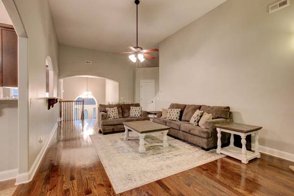 1729 Double R Blvd, Clarksville, TN 37042