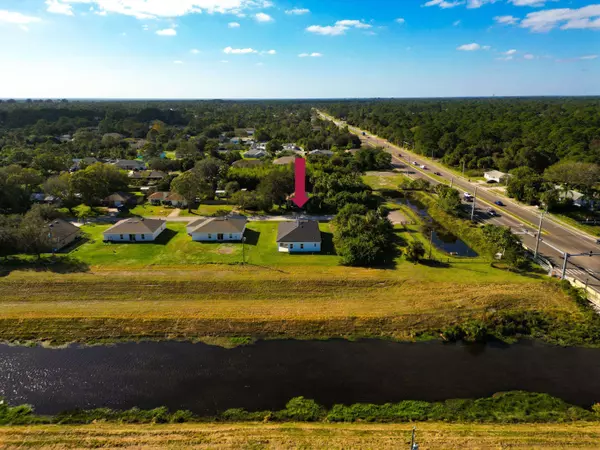 529 Tejon AVE SW, Palm Bay, FL 32908