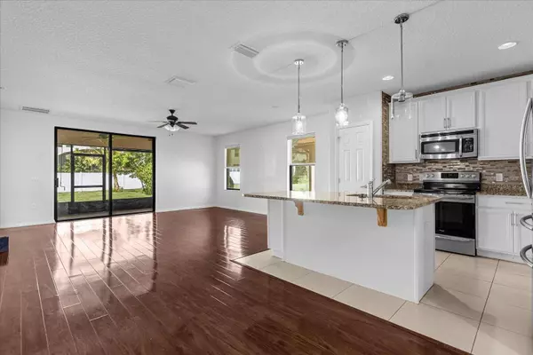 2940 CASABELLA DR, Kissimmee, FL 34744