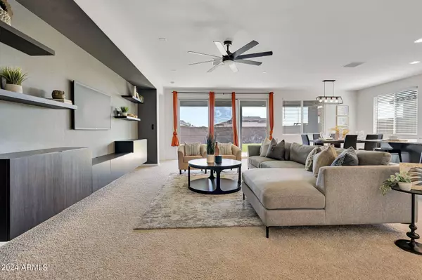 5211 N 81ST Avenue, Glendale, AZ 85303