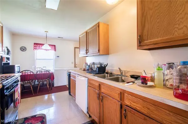 1624 Atkinson AVE, Youngstown, OH 44505