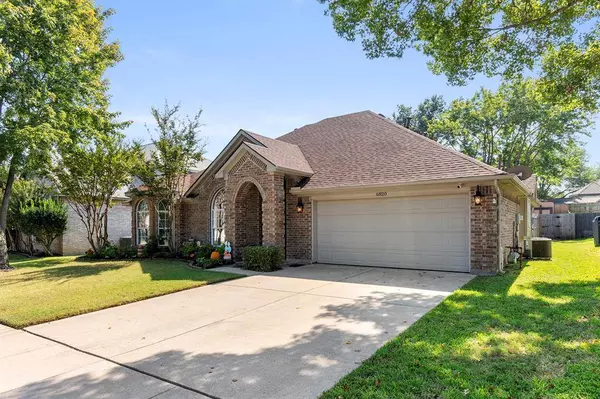 6820 Hickory Hollow Lane, North Richland Hills, TX 76182