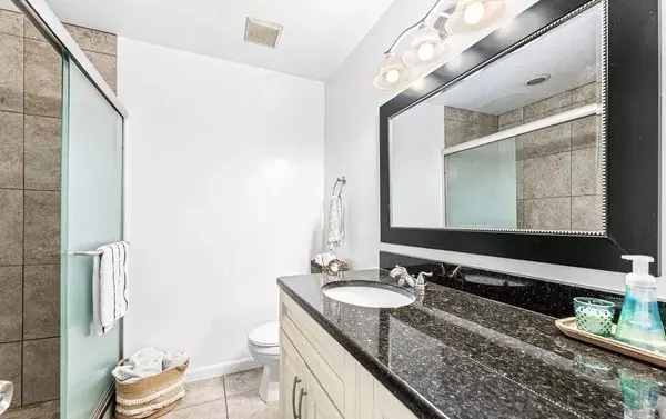 1999 Island Club DR #17, Indialantic, FL 32903