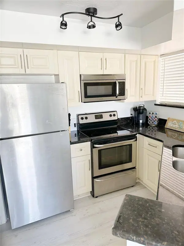 1999 ISLAND CLUB DR #2-17, Indialantic, FL 32903