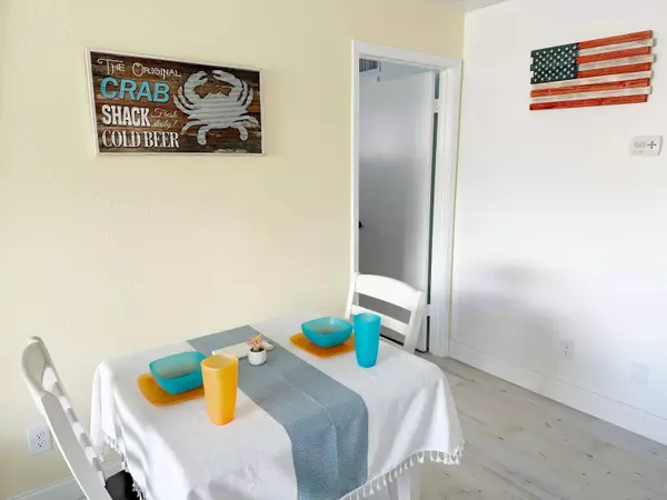 1999 Island Club DR #17, Indialantic, FL 32903