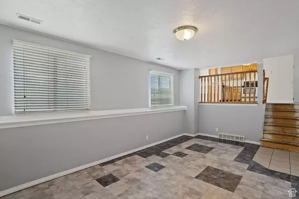 448 W 180 N, Clearfield, UT 84015