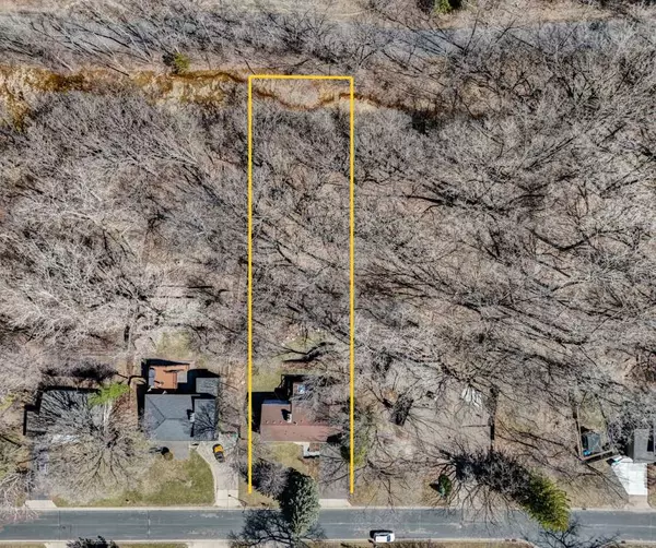 3310 Kyle AVE N, Golden Valley, MN 55422