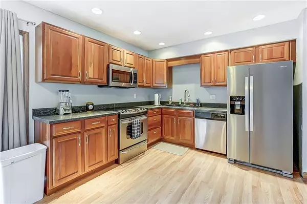 156 Lexington Farm Road, Englewood, OH 45322