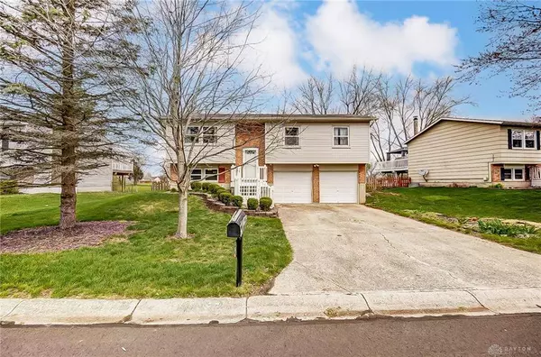 156 Lexington Farm Road, Englewood, OH 45322