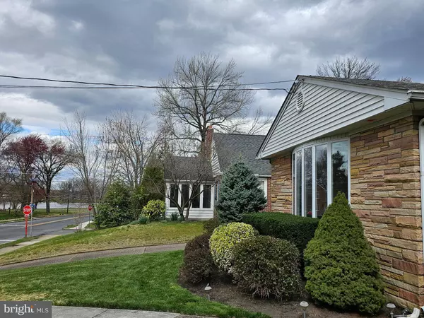 126 E BROWNING RD, Collingswood, NJ 08108