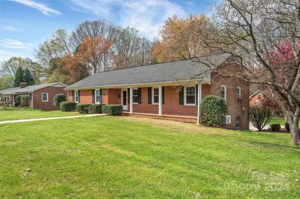 1205 Laurel LN, Gastonia, NC 28054